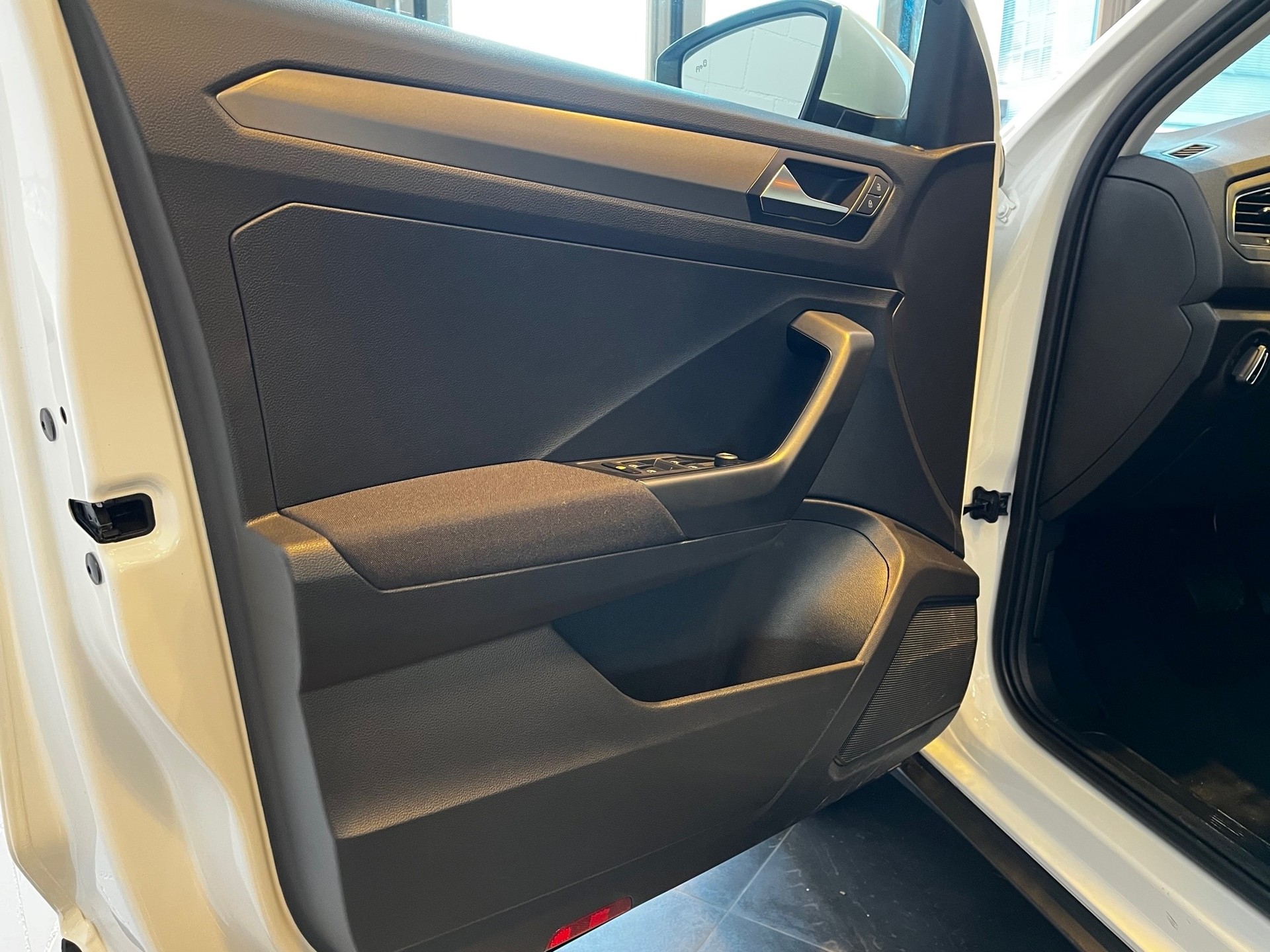 VW T-Roc 1.5 TSI EVO Advance DSG-image-19