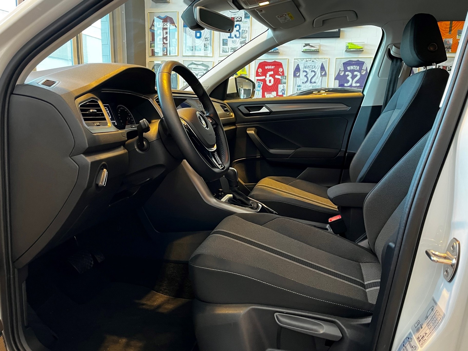 VW T-Roc 1.5 TSI EVO Advance DSG-image-11
