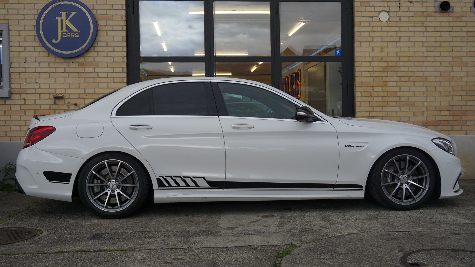 MERCEDES-BENZ C 63 AMG Speedshift-image-4