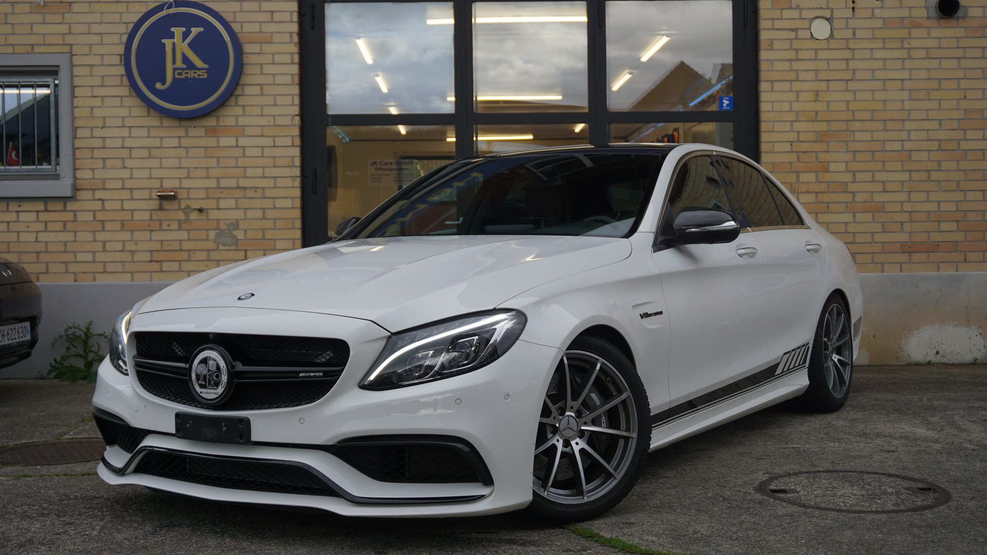 MERCEDES-BENZ C 63 AMG Speedshift-image-1