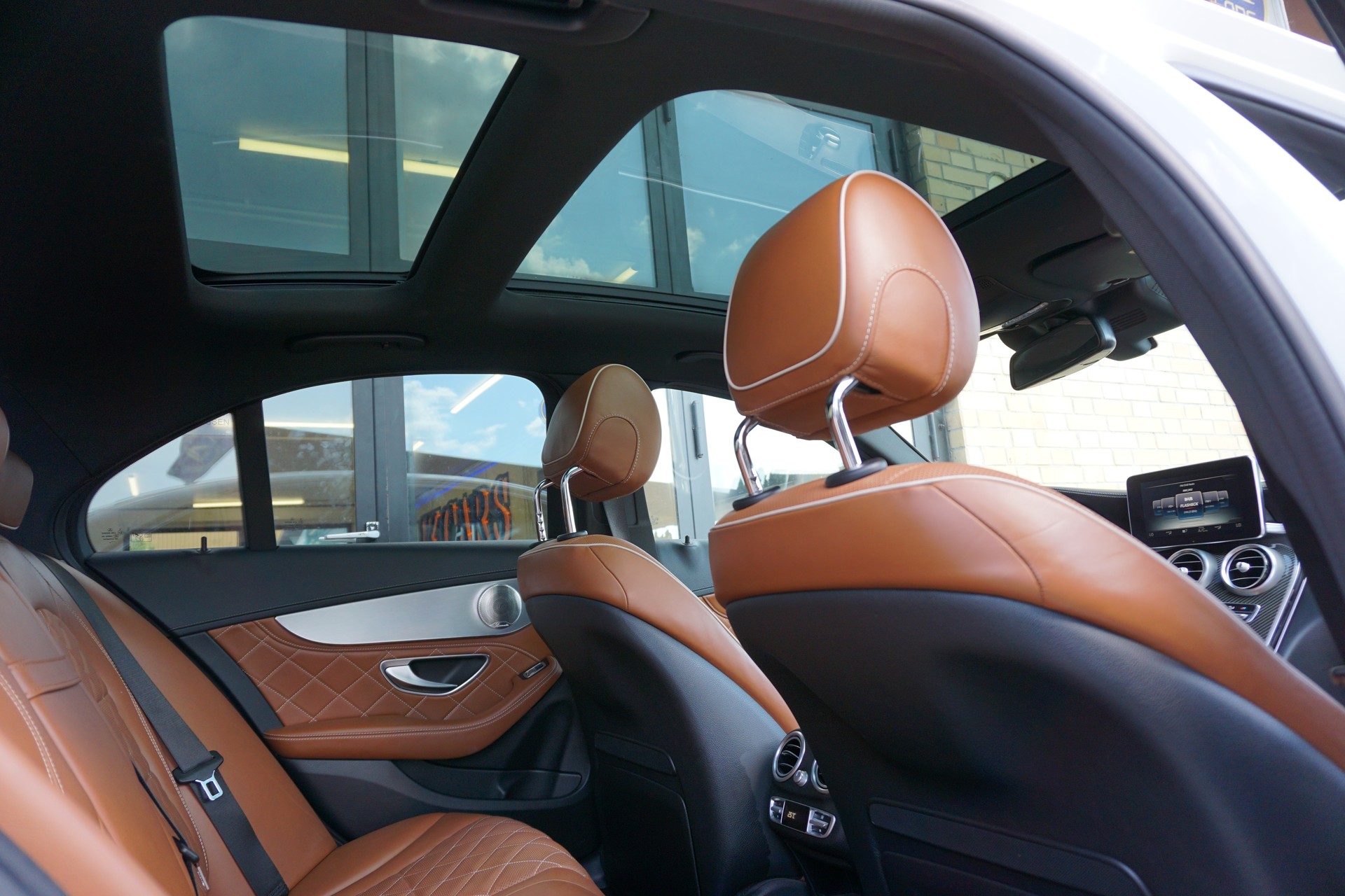 MERCEDES-BENZ C 63 AMG Speedshift-image-17