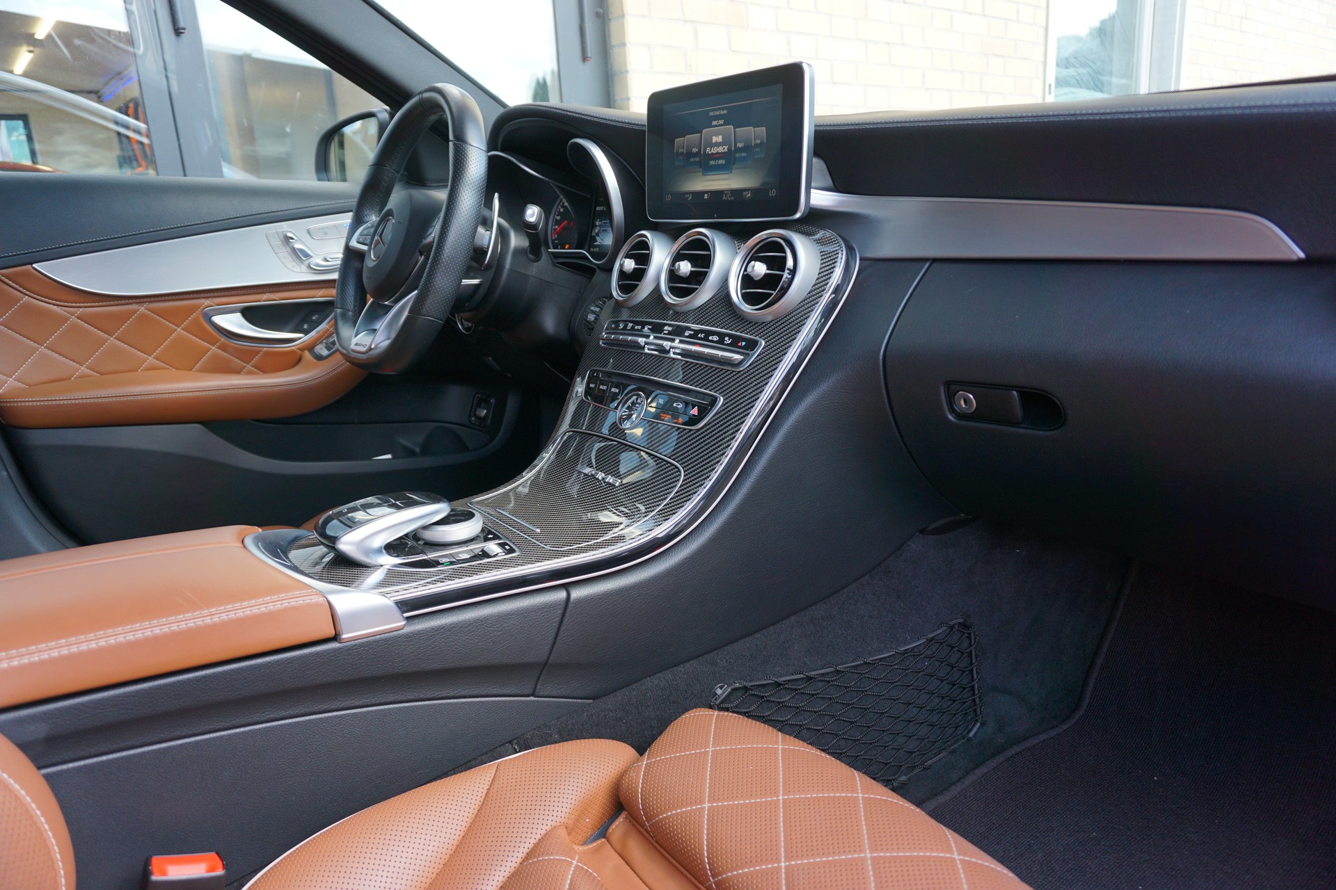 MERCEDES-BENZ C 63 AMG Speedshift-image-14