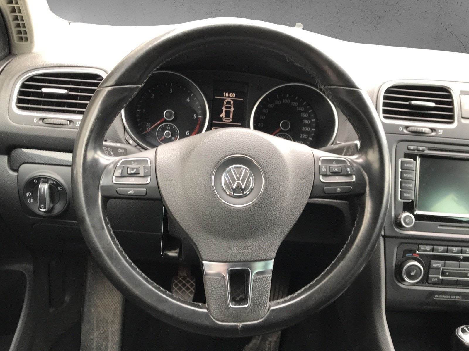 VW Golf Variant 1.6 TDI Comfortline 4Motion-image-6