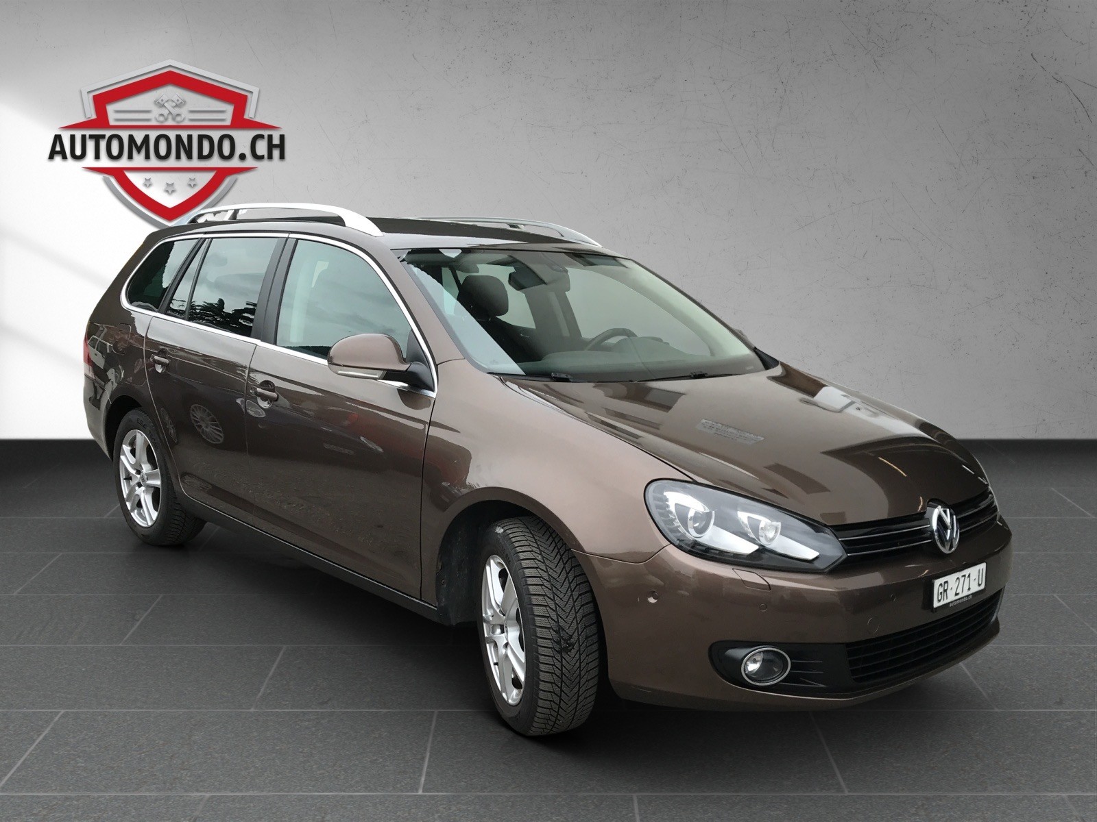VW Golf Variant 1.6 TDI Comfortline 4Motion-image-1
