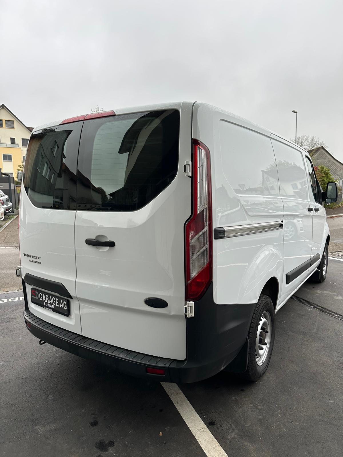FORD Transit Custom Van 270 L1H1 Startup-image-3