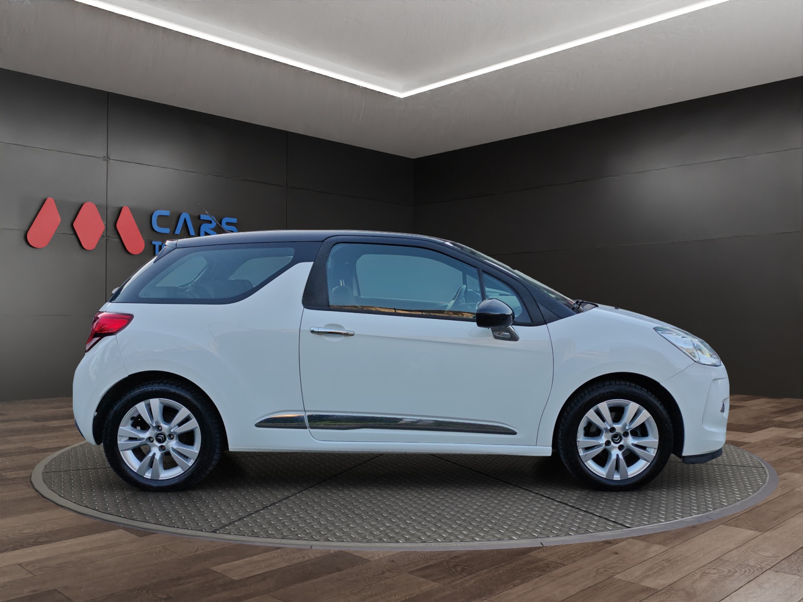 DS AUTOMOBILES DS3 1.2 VTi SO Chic-image-5