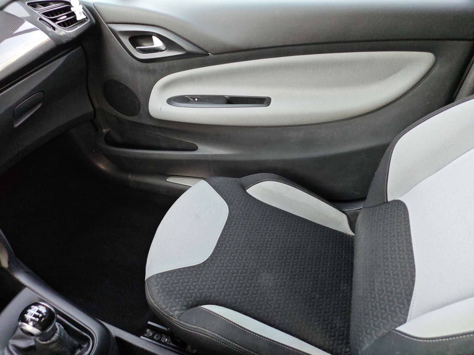DS AUTOMOBILES DS3 1.2 VTi SO Chic-image-12
