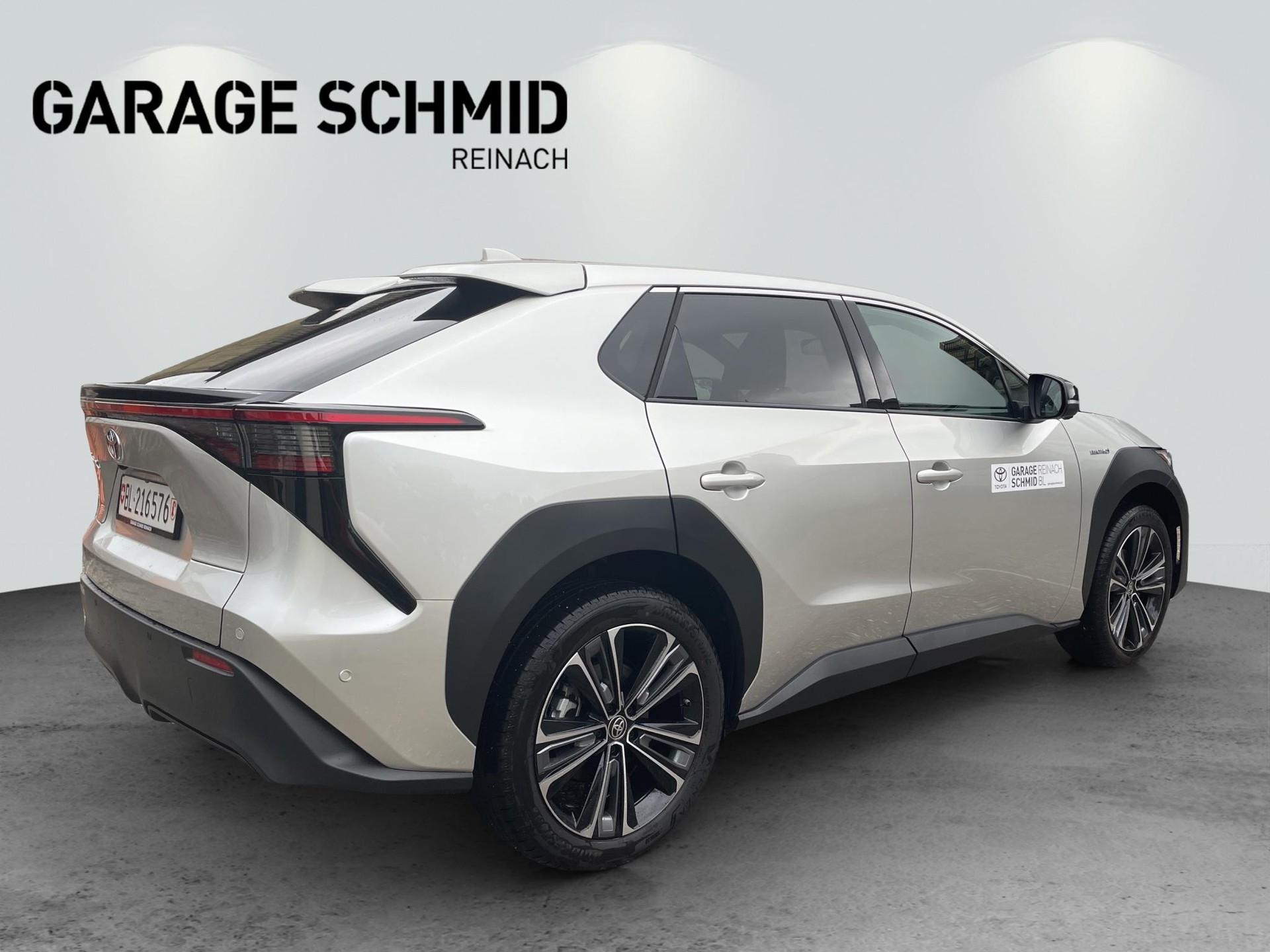 TOYOTA bZ4X Premium-image-6