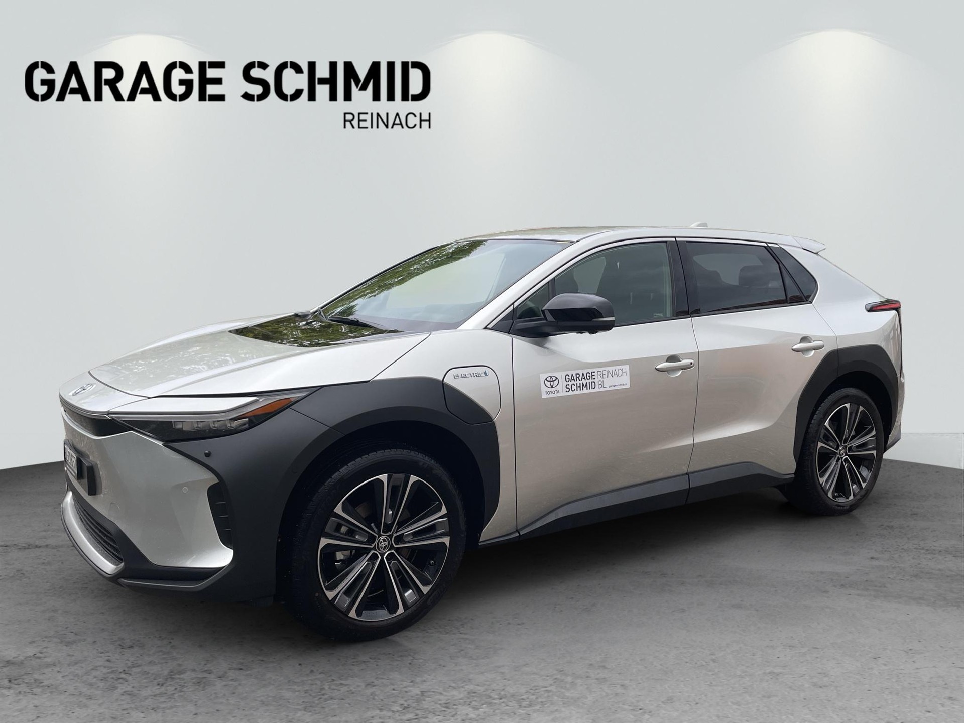 TOYOTA bZ4X Premium-image-2