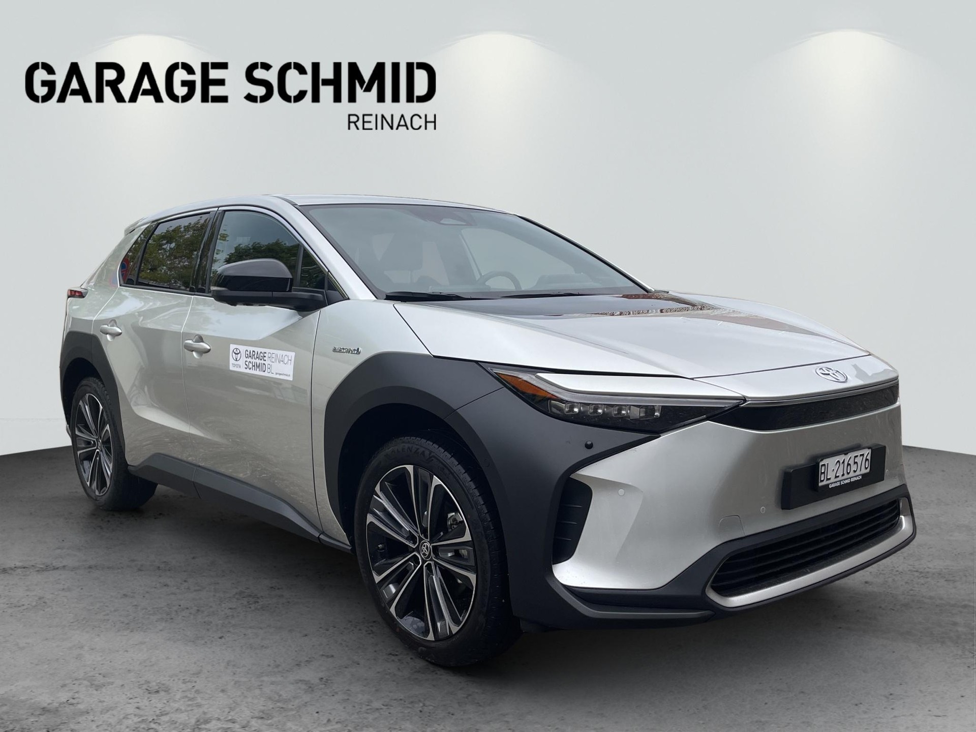 TOYOTA bZ4X Premium-image-8
