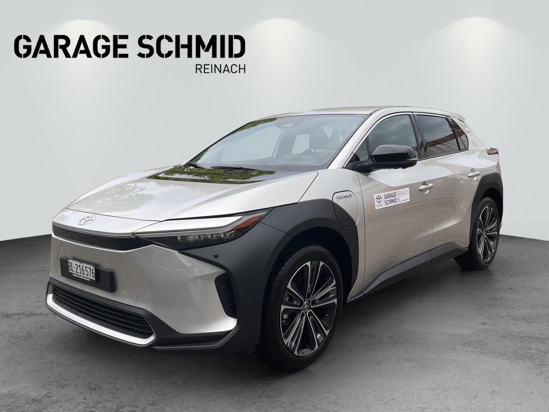 TOYOTA bZ4X Premium-image-0