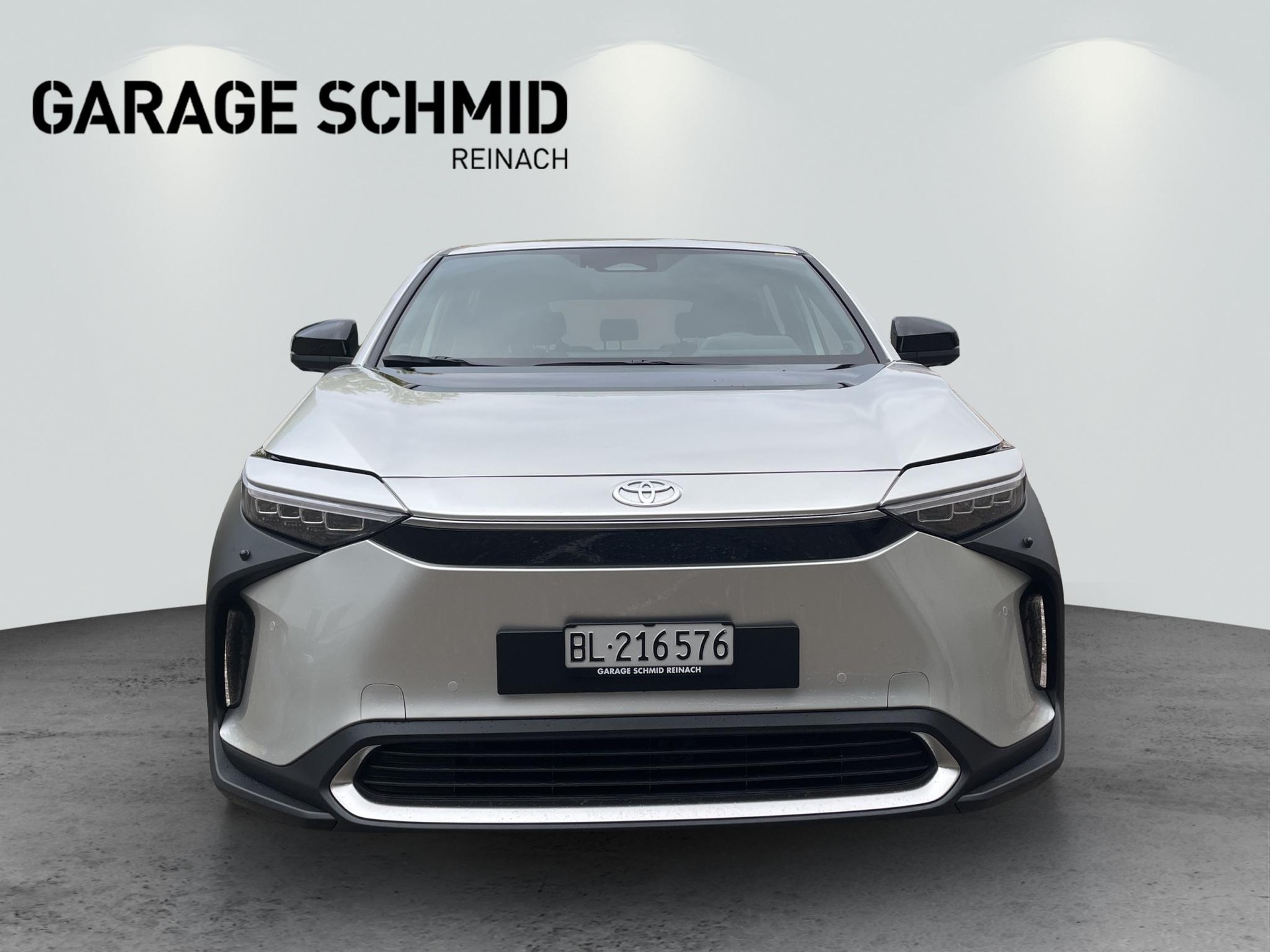 TOYOTA bZ4X Premium-image-1