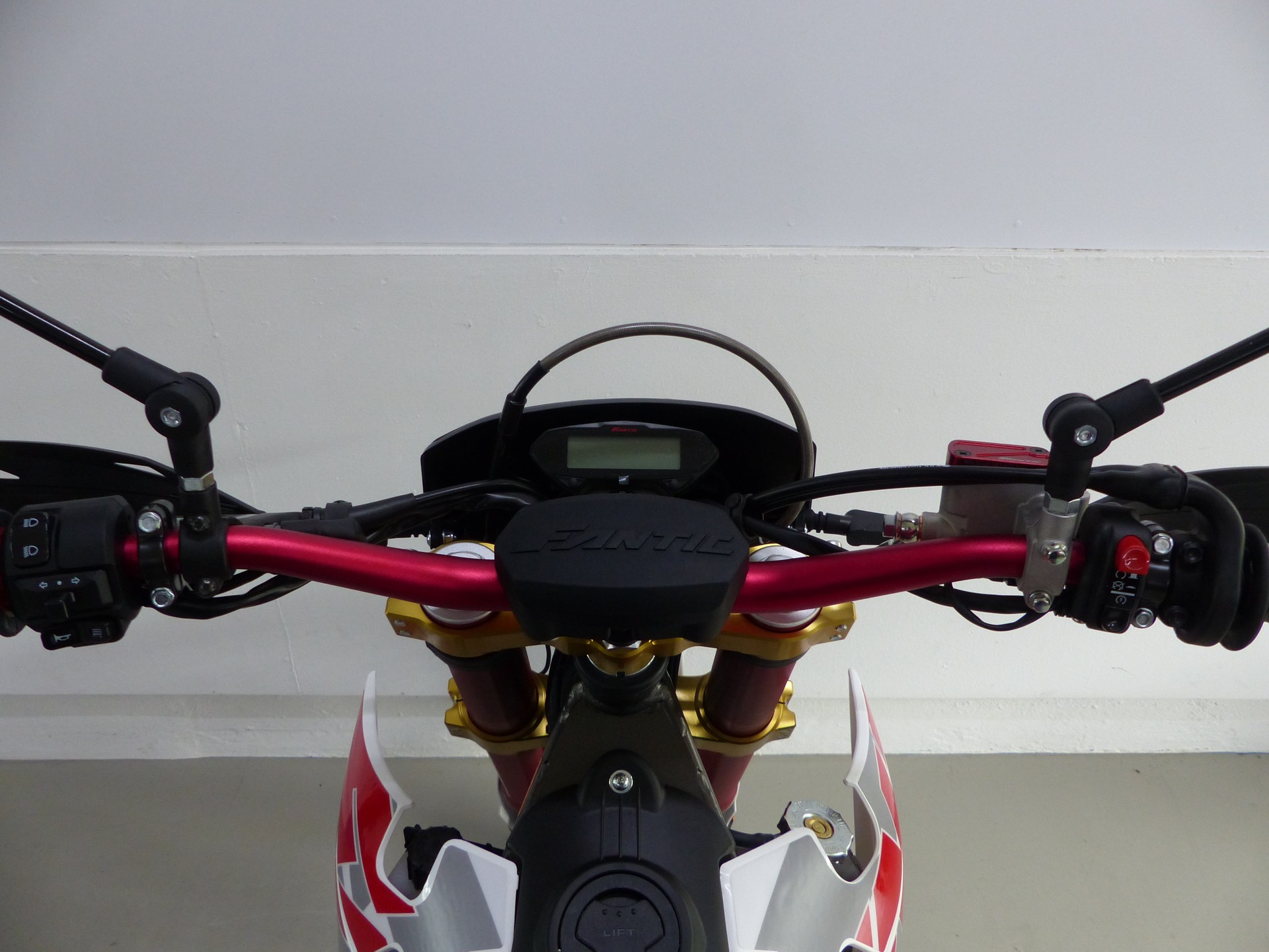 FANTIC XMF125 Competition ABS MY26-image-4
