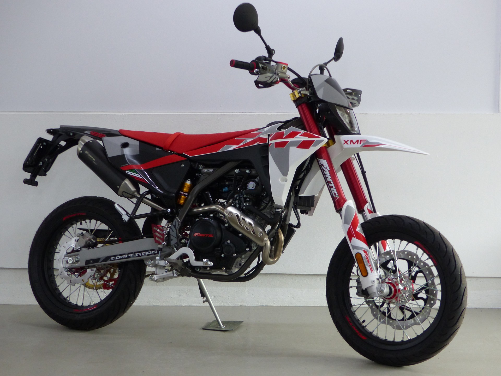FANTIC XMF125 Competition ABS MY26-showroom-element-1