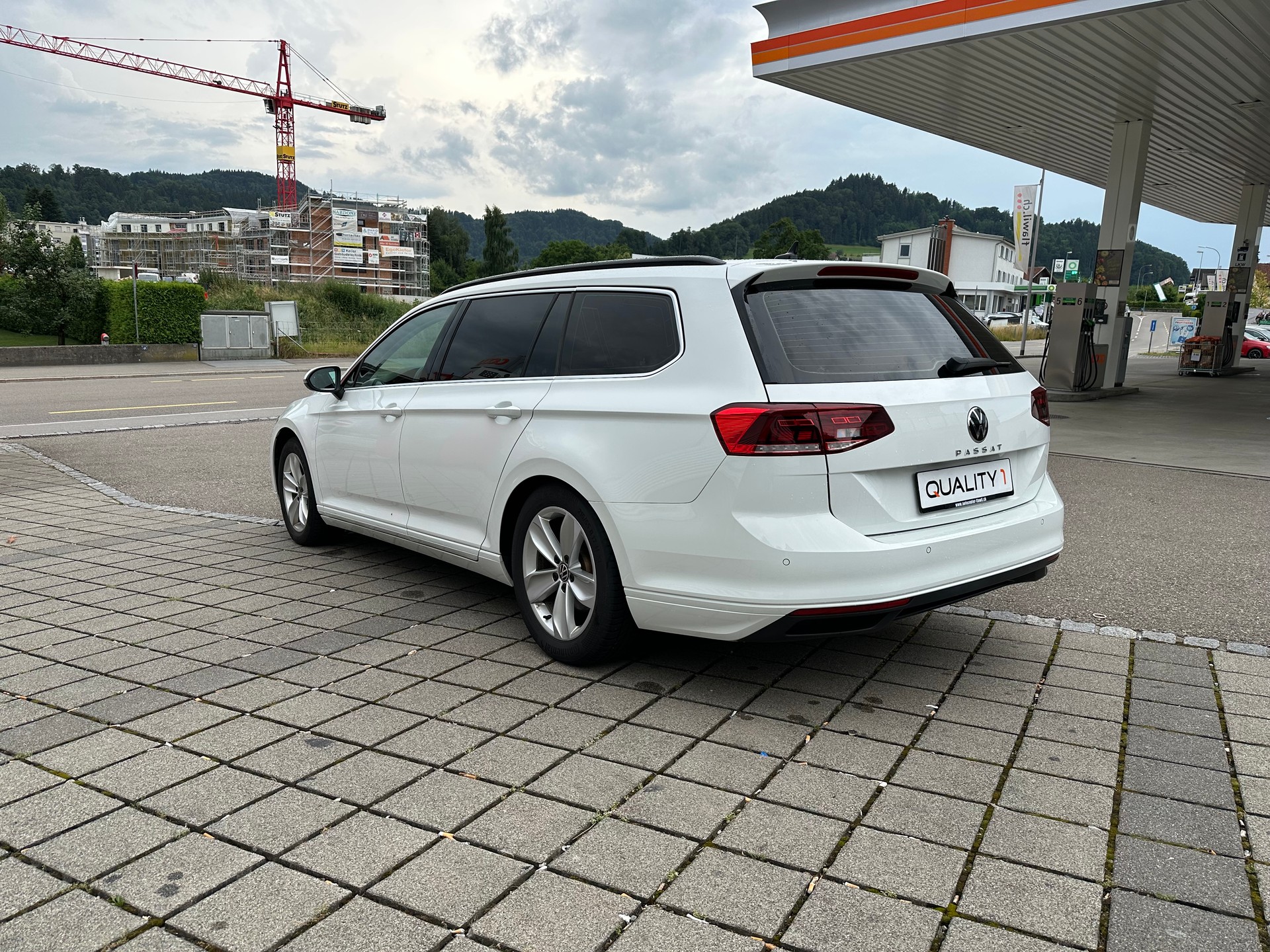 VW Passat 2.0 TDI BMT Business DSG-image-3