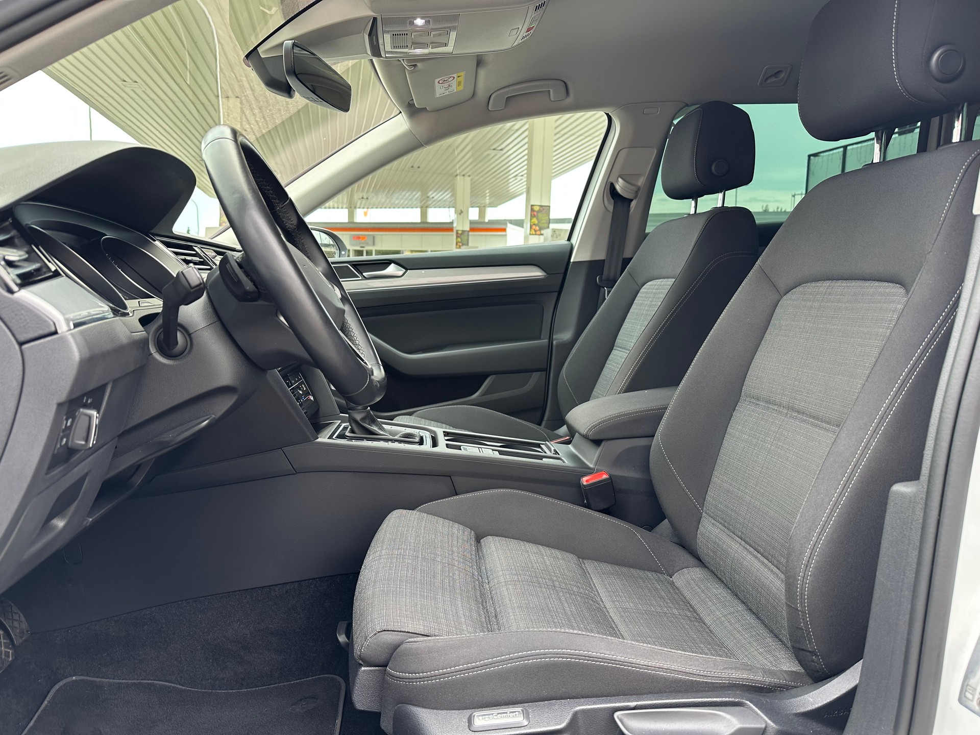 VW Passat 2.0 TDI BMT Business DSG-image-5