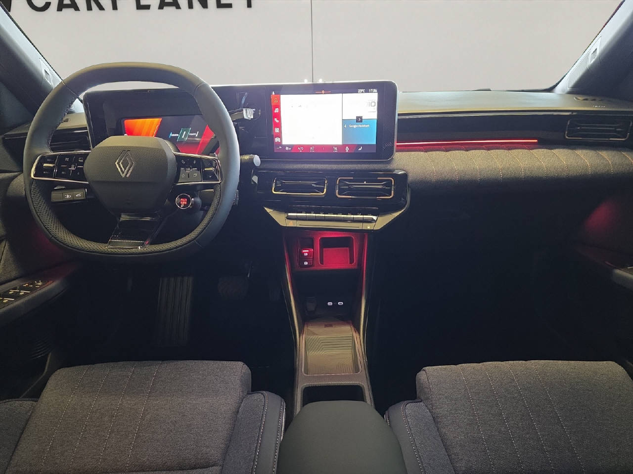 RENAULT R4 E-Tech Comfort Range techno-image-7