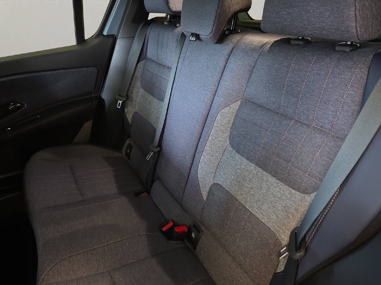 RENAULT R4 E-Tech Comfort Range techno-image-6