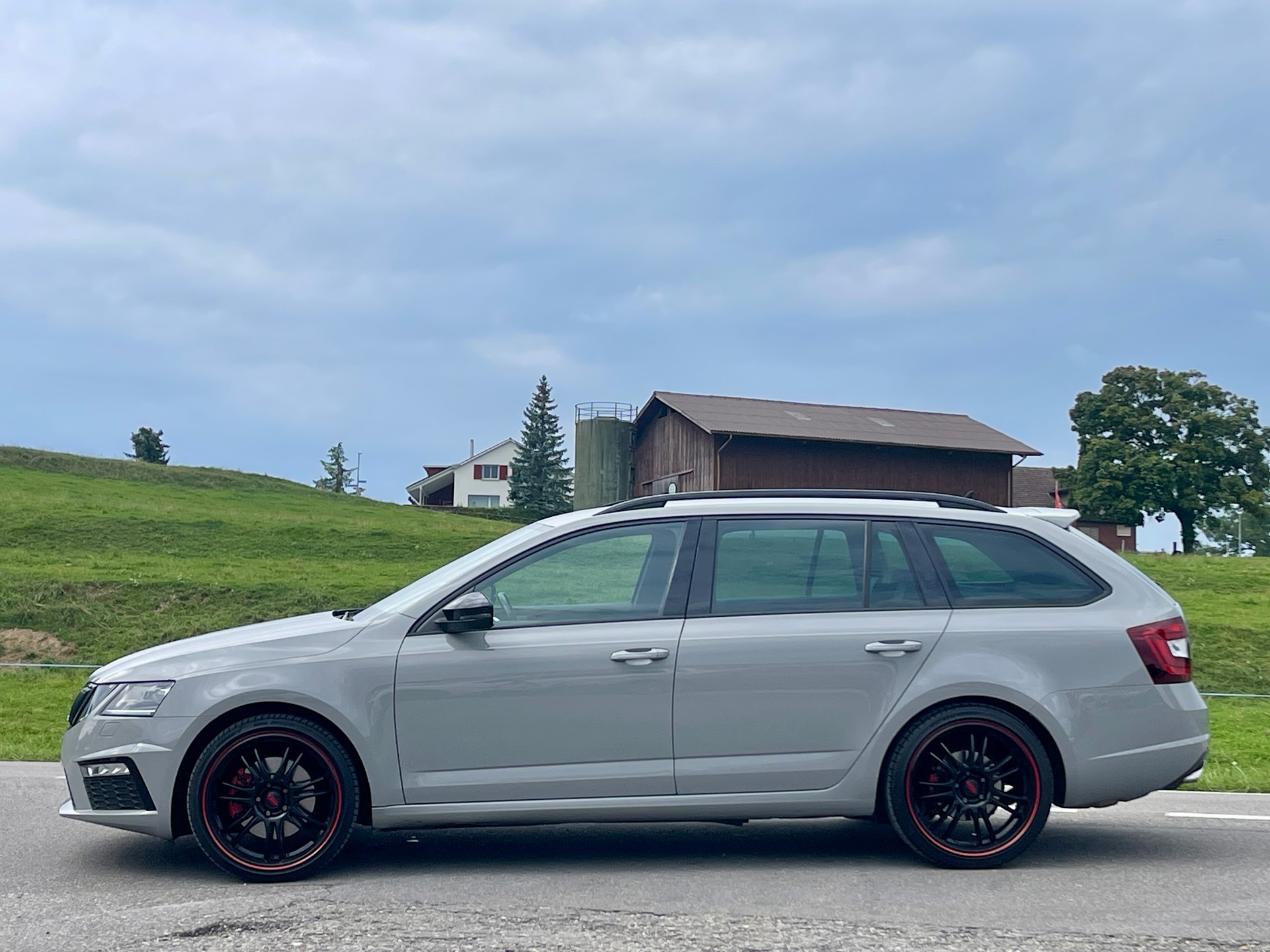 SKODA Octavia Combi 2.0 TDI RS 4x4 DSG-showroom-element-1