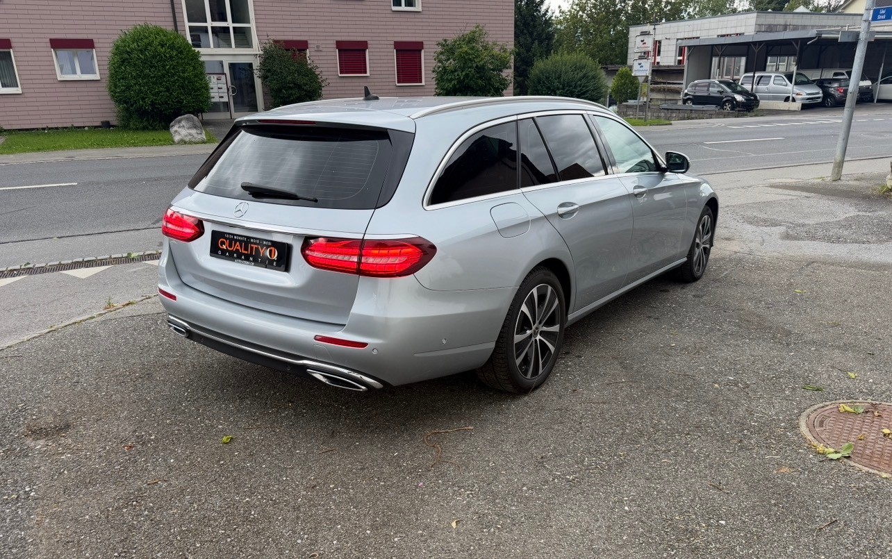 MERCEDES-BENZ E 220 d T Avantgarde 9G-Tronic-image-4