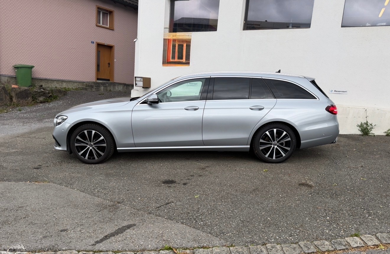 MERCEDES-BENZ E 220 d T Avantgarde 9G-Tronic-image-2