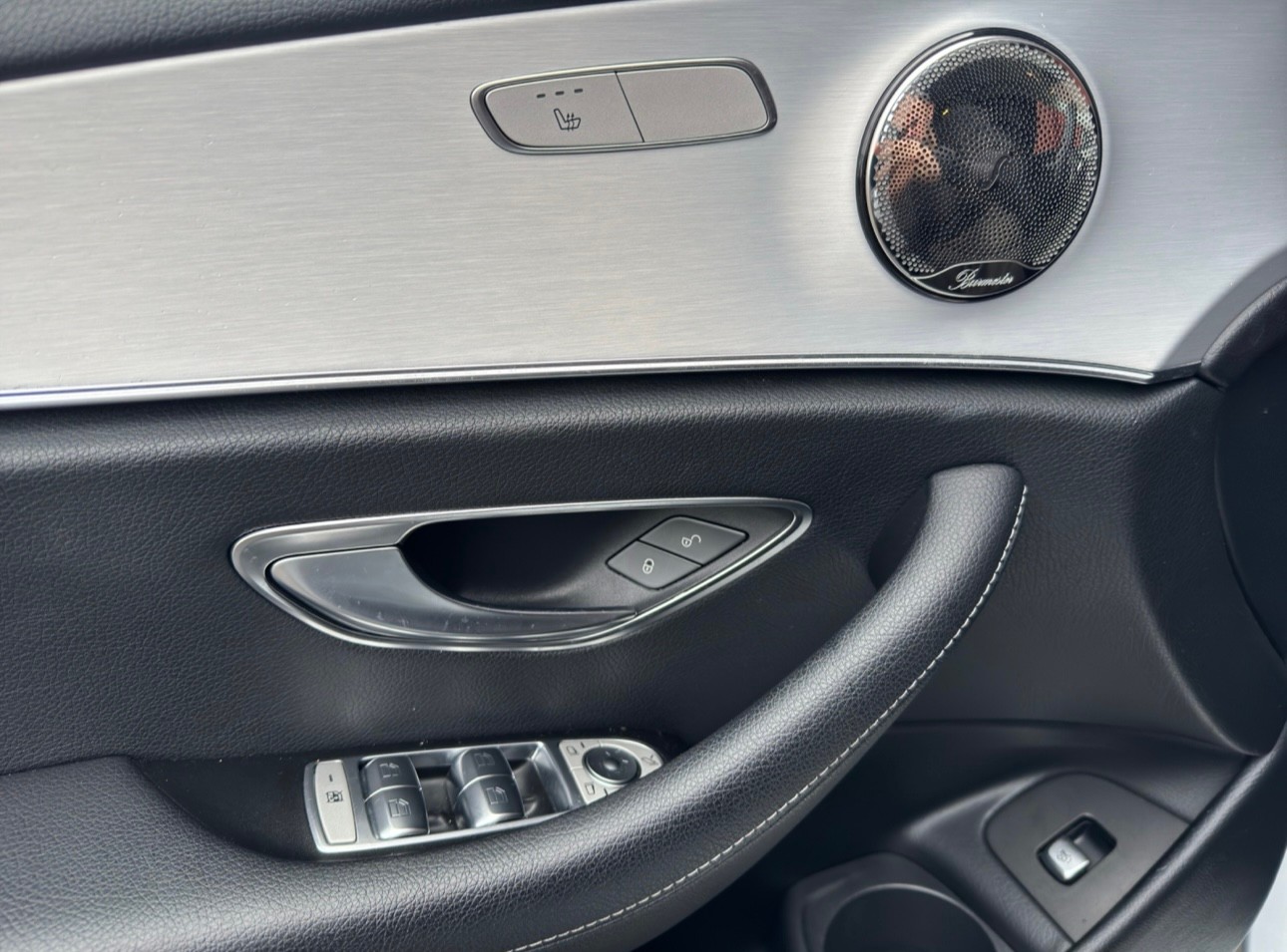 MERCEDES-BENZ E 220 d T Avantgarde 9G-Tronic-image-13