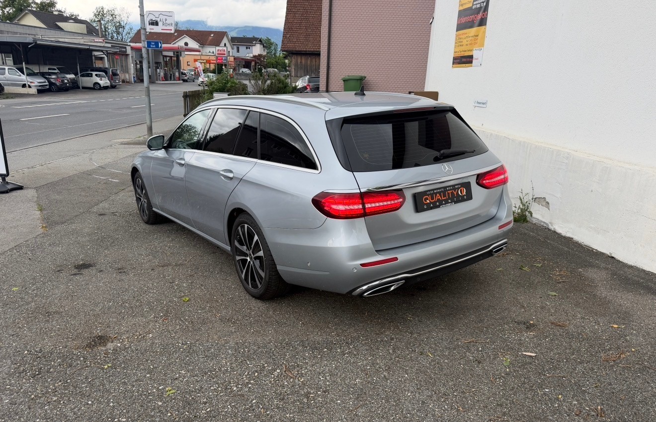 MERCEDES-BENZ E 220 d T Avantgarde 9G-Tronic-image-3