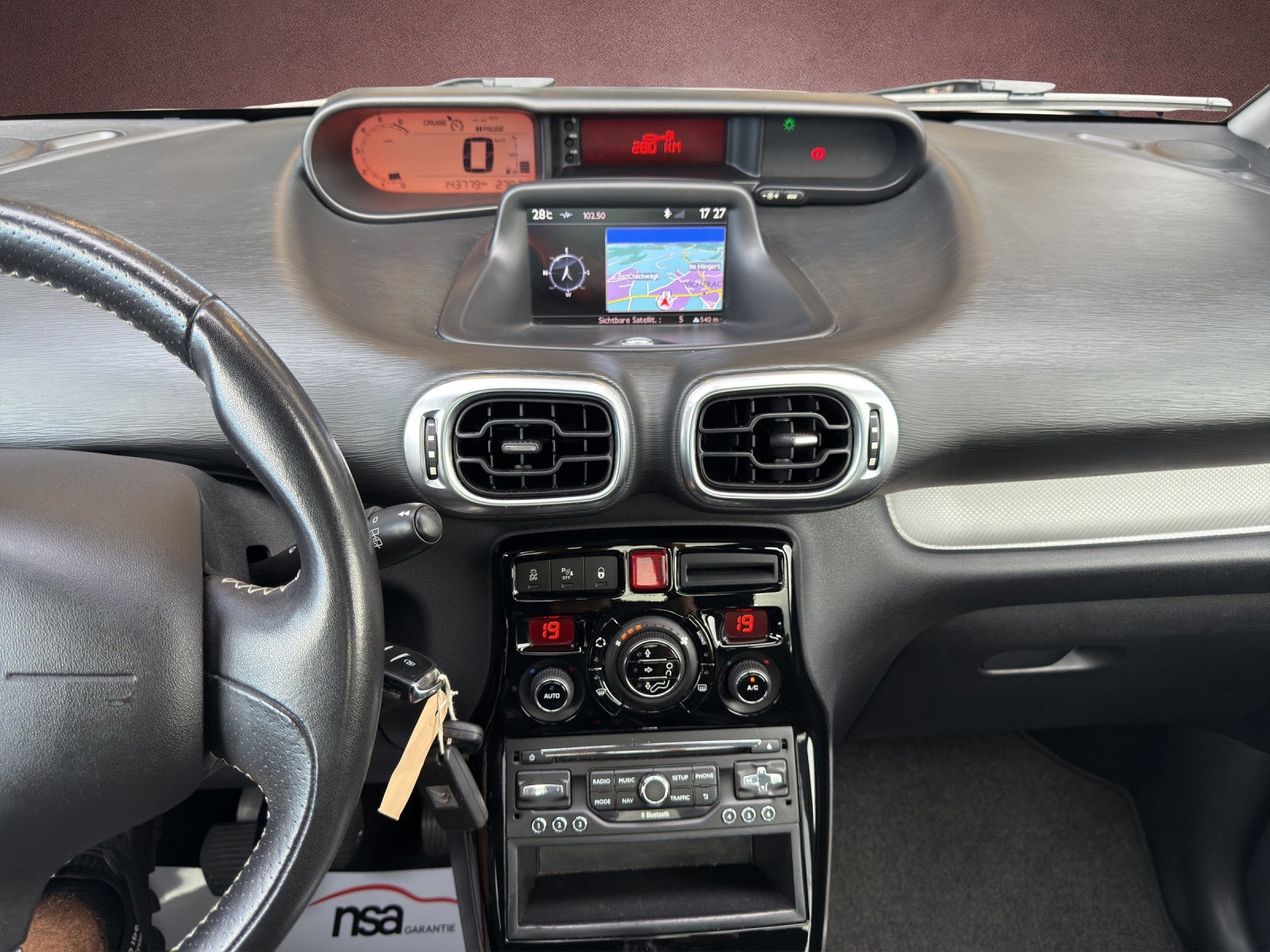 CITROEN C3 Picasso 1.2 Pure Tech Exclusive-image-10