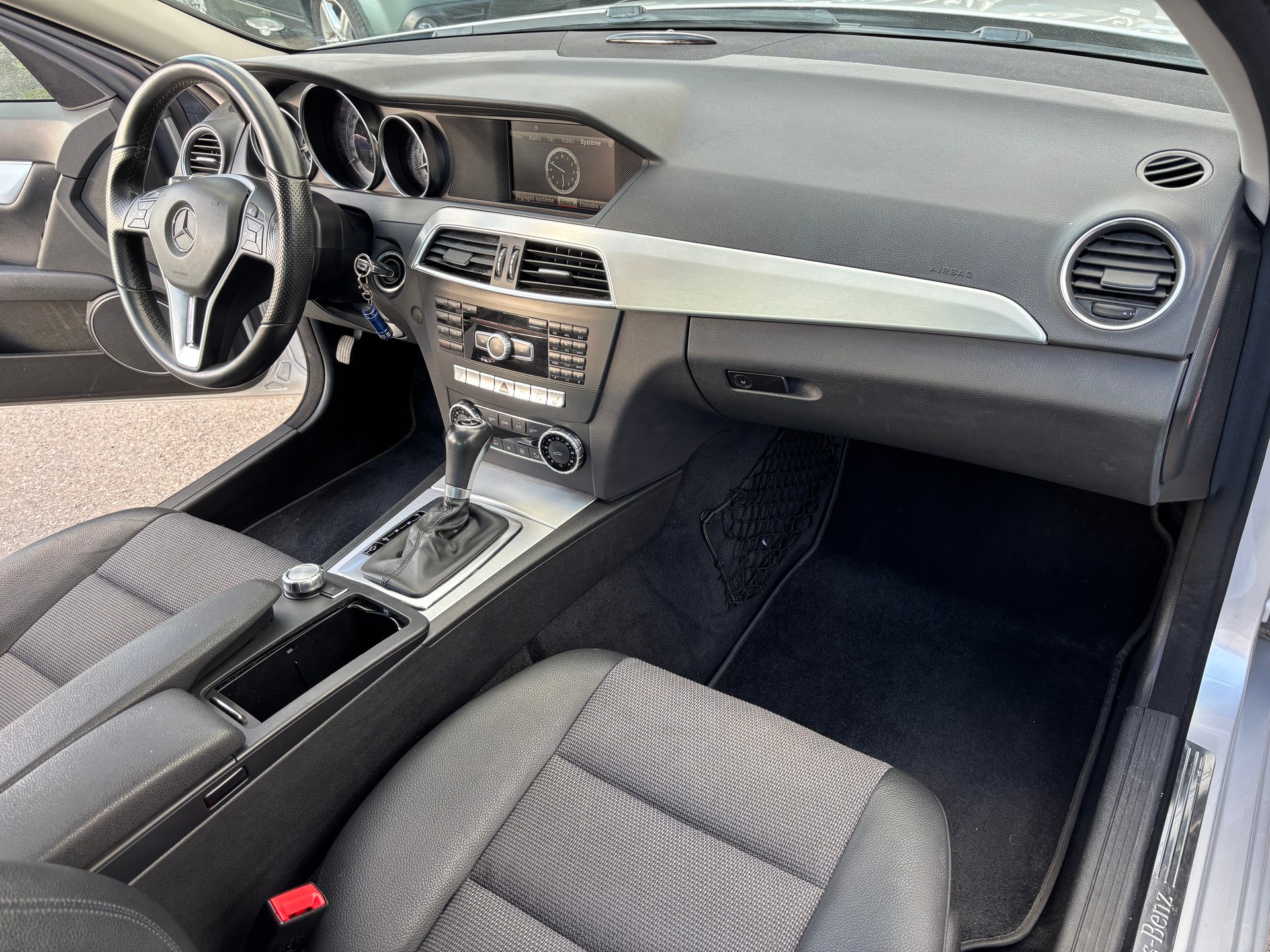 MERCEDES-BENZ C 180 7G-Tronic-image-10