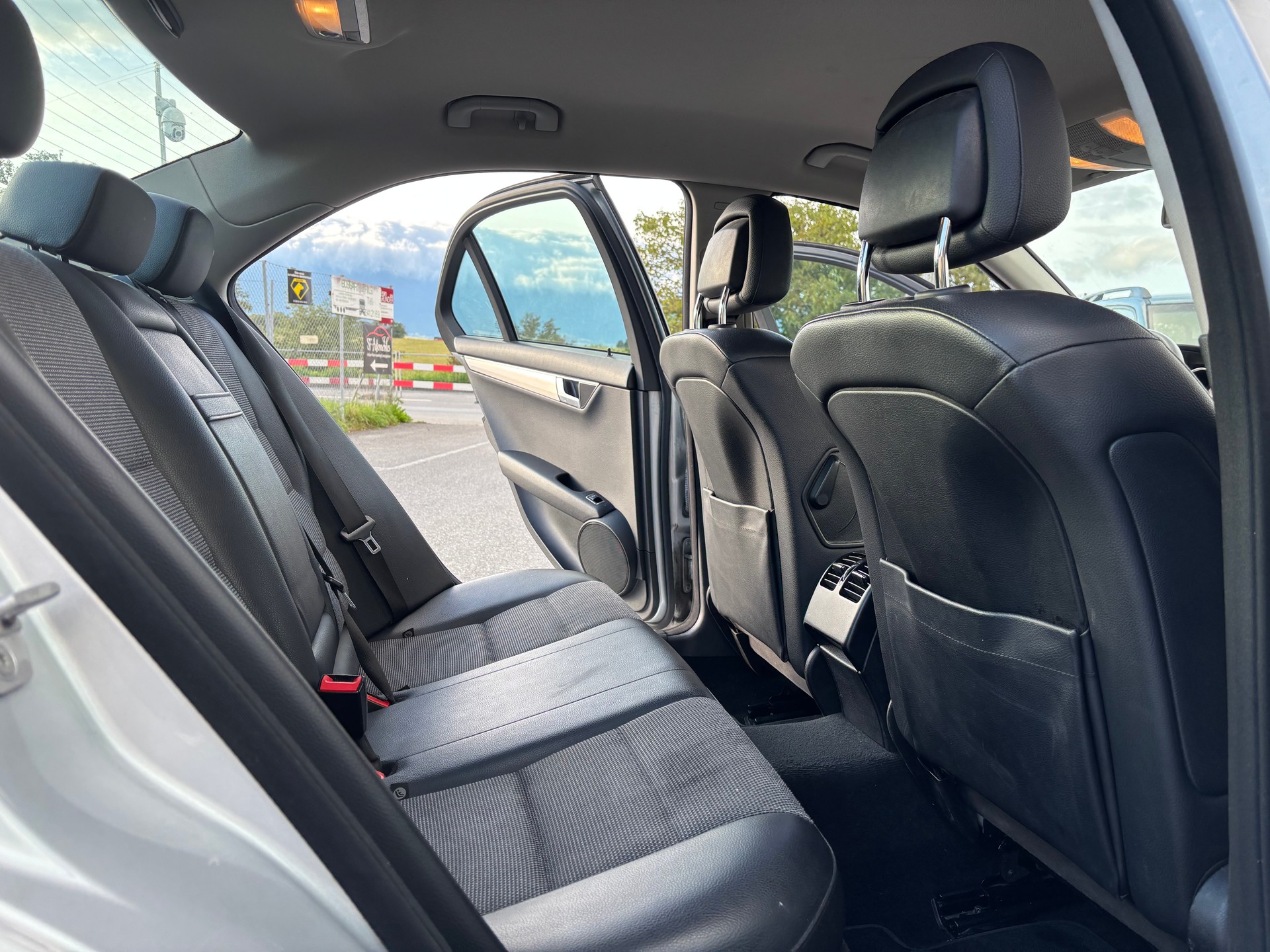 MERCEDES-BENZ C 180 7G-Tronic-image-12
