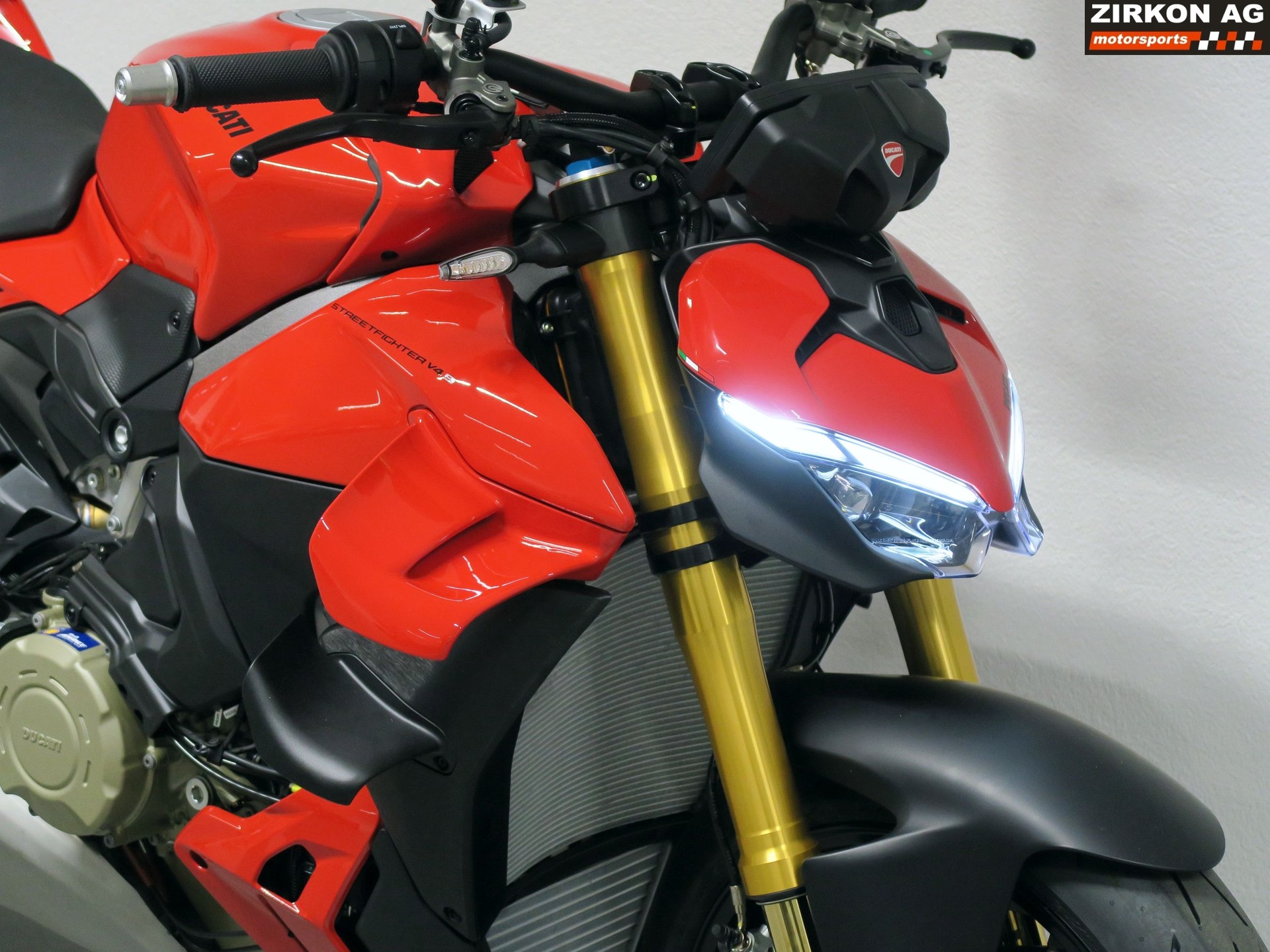 DUCATI Streetfighter V4 S-showroom-element-3