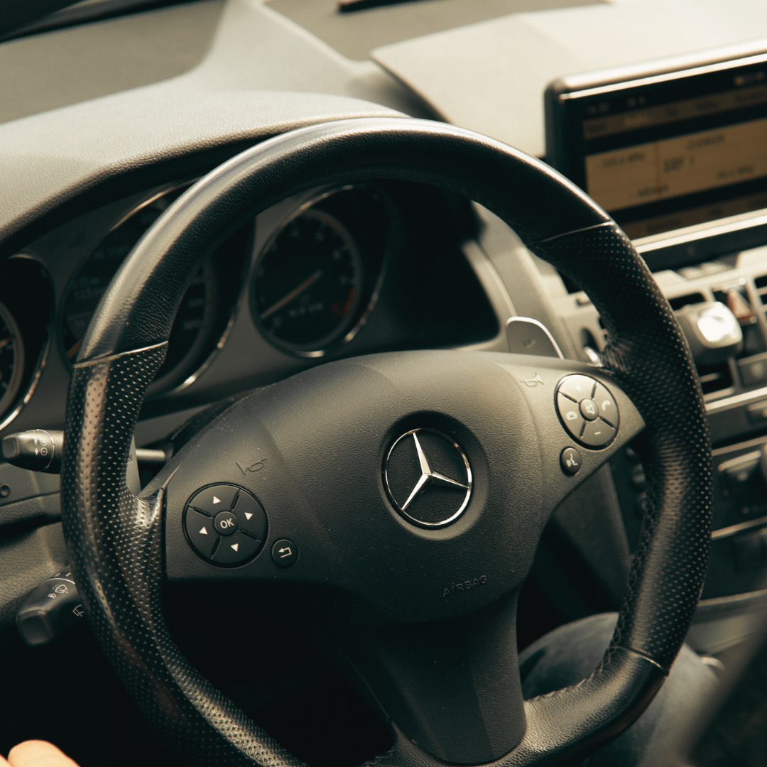 MERCEDES-BENZ C 63 AMG-image-5