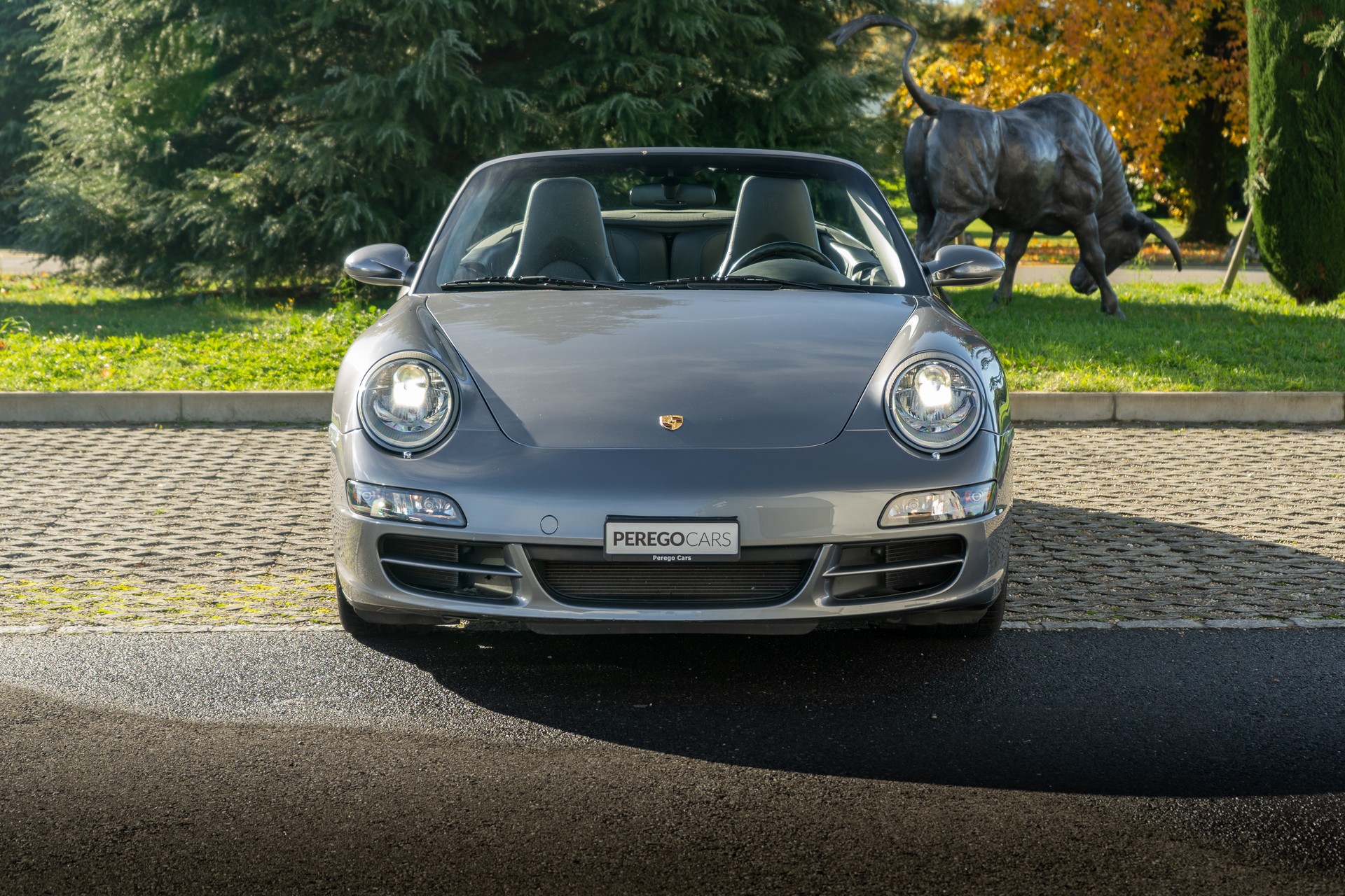 PORSCHE 911 Cabrio Carrera 4-image-3