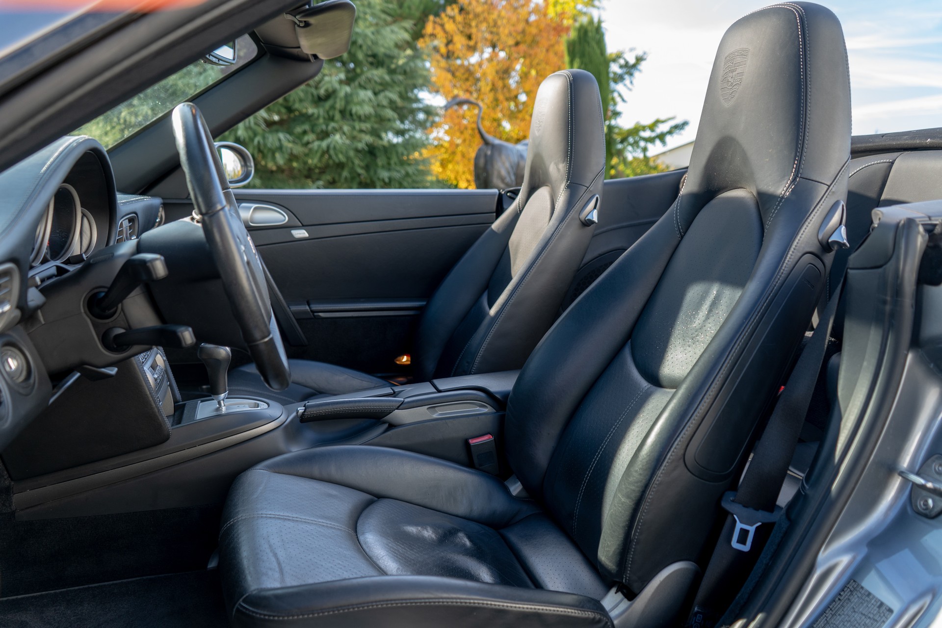 PORSCHE 911 Cabrio Carrera 4-image-13