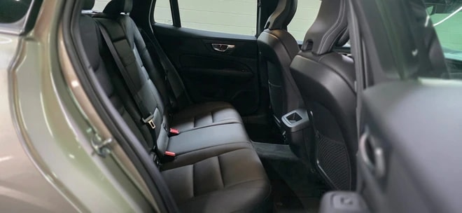 VOLVO V60 T5 Inscription Geartronic *CH-Fahrzeug*-image-27