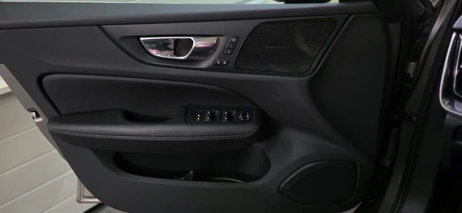 VOLVO V60 T5 Inscription Geartronic *CH-Fahrzeug*-image-17