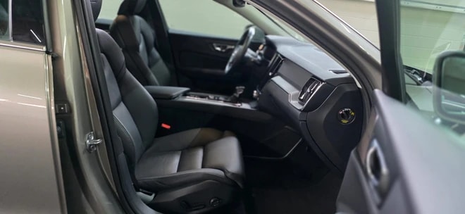 VOLVO V60 T5 Inscription Geartronic *CH-Fahrzeug*-image-25