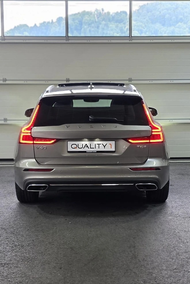 VOLVO V60 T5 Inscription Geartronic *CH-Fahrzeug*-image-3