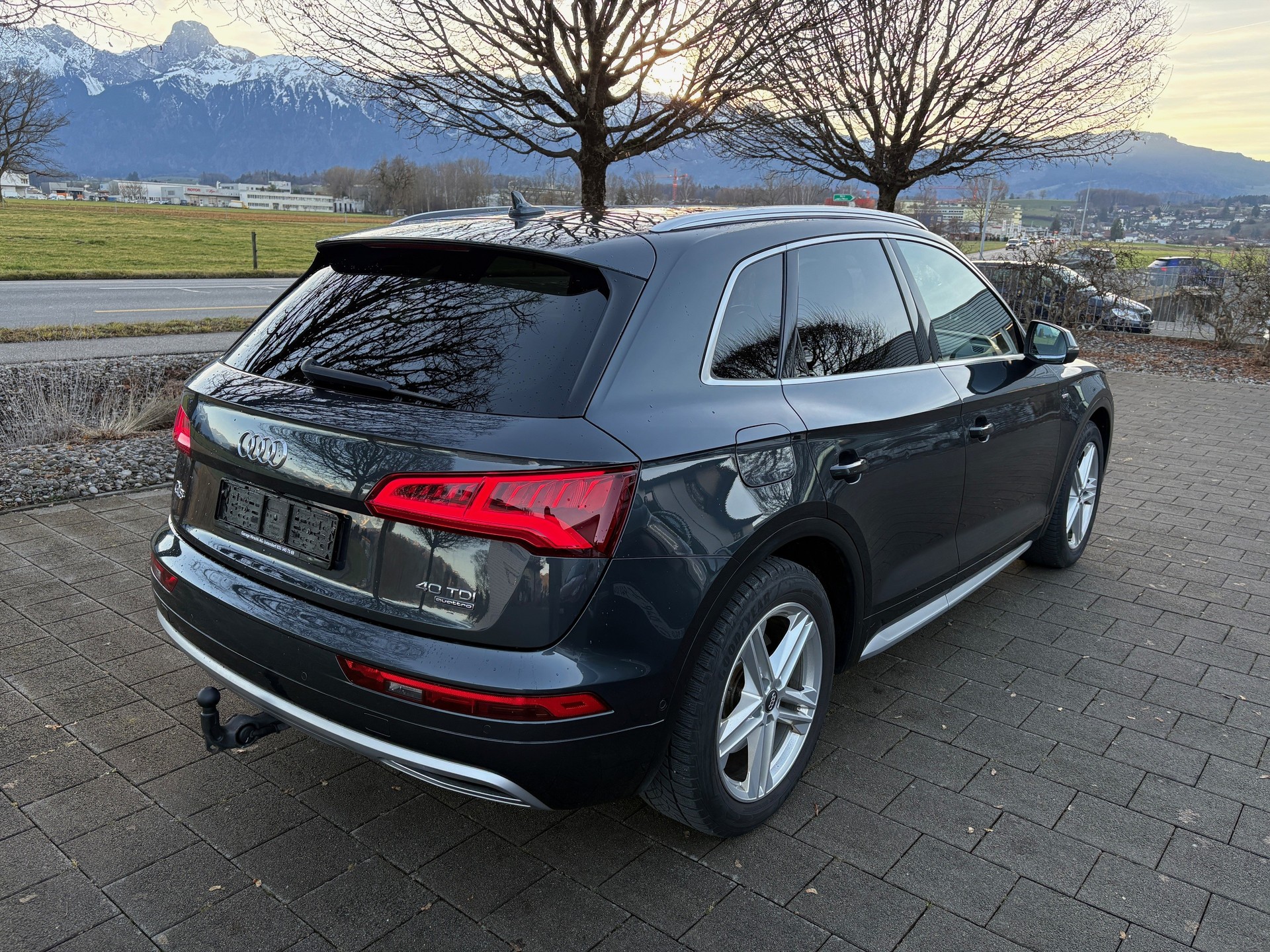 AUDI Q5 40 TDI sport quattro S-tronic-image-3
