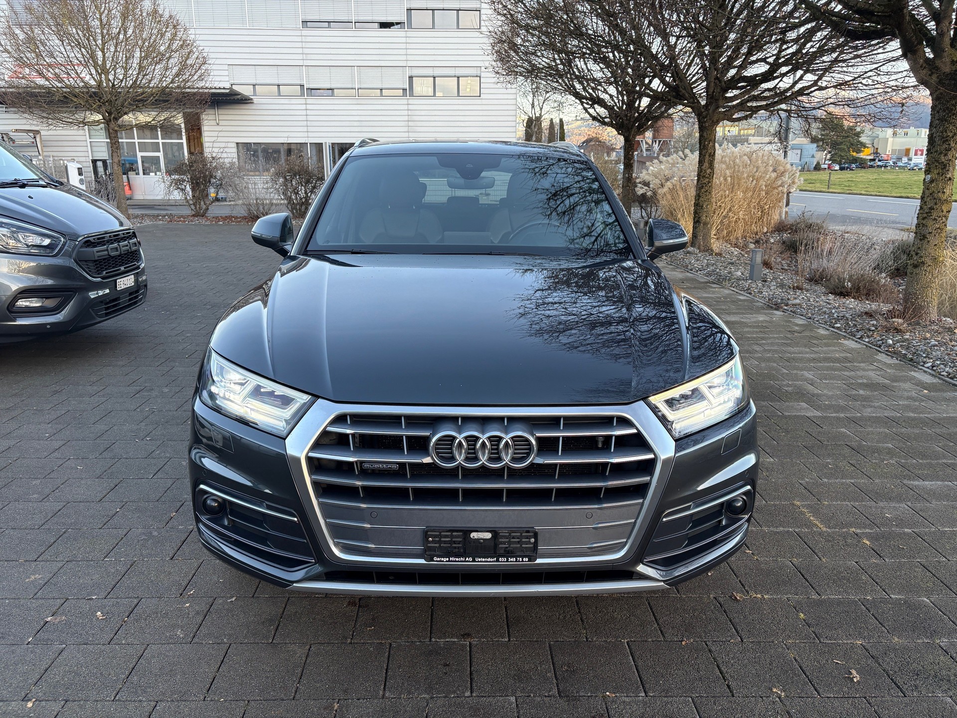 AUDI Q5 40 TDI sport quattro S-tronic-image-2