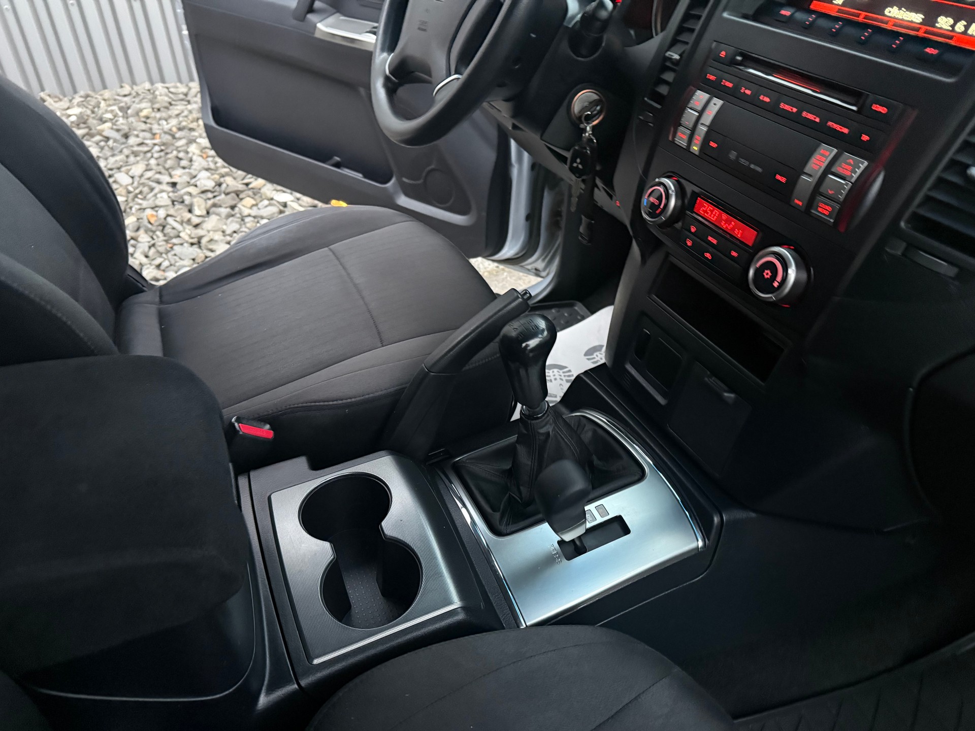 MITSUBISHI Pajero 3.2 DI-D Super Jubilé-image-18