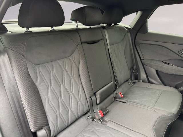 AUDI Q3 Sportback e-hybrid 200 kW S tronig-image-17