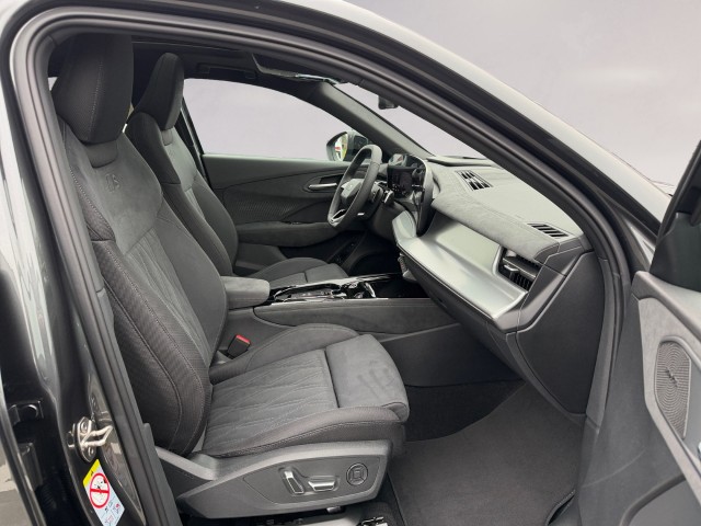 AUDI Q3 Sportback e-hybrid 200 kW S tronig-image-16
