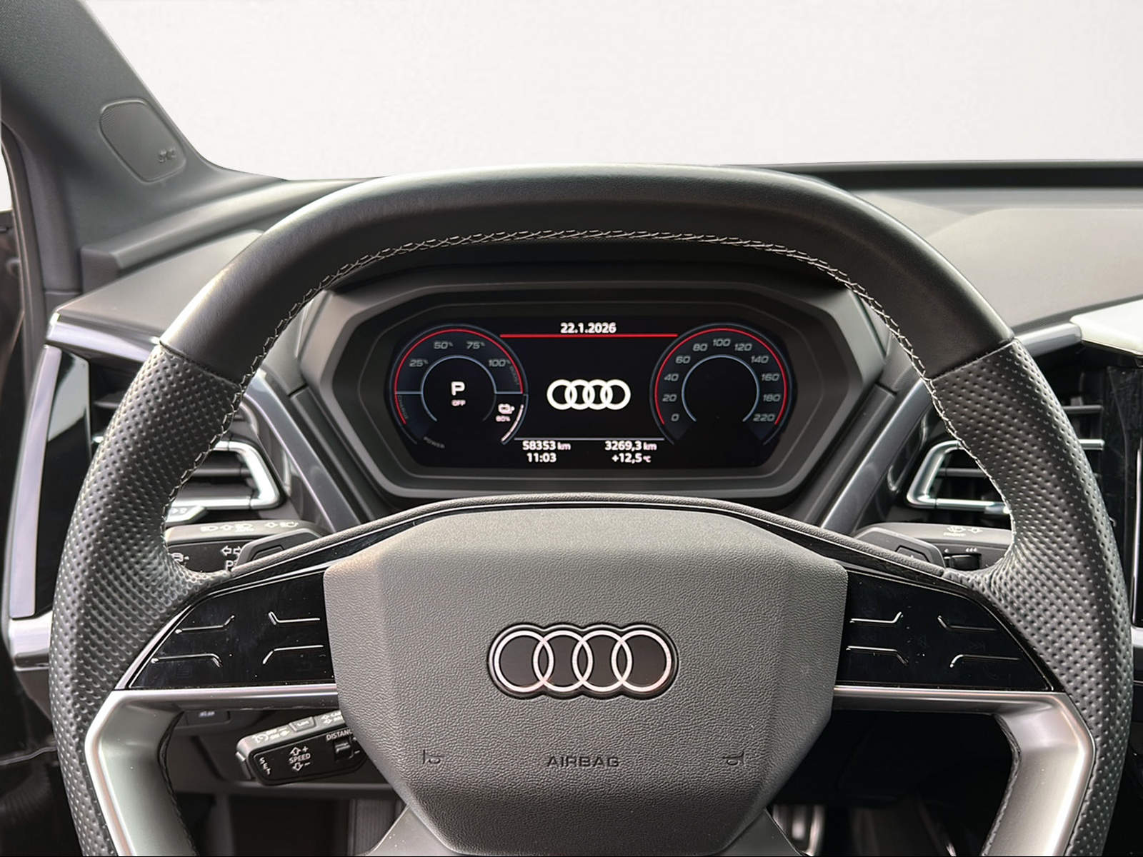 AUDI Q4 Sportback e-tron 50 quattro-image-3
