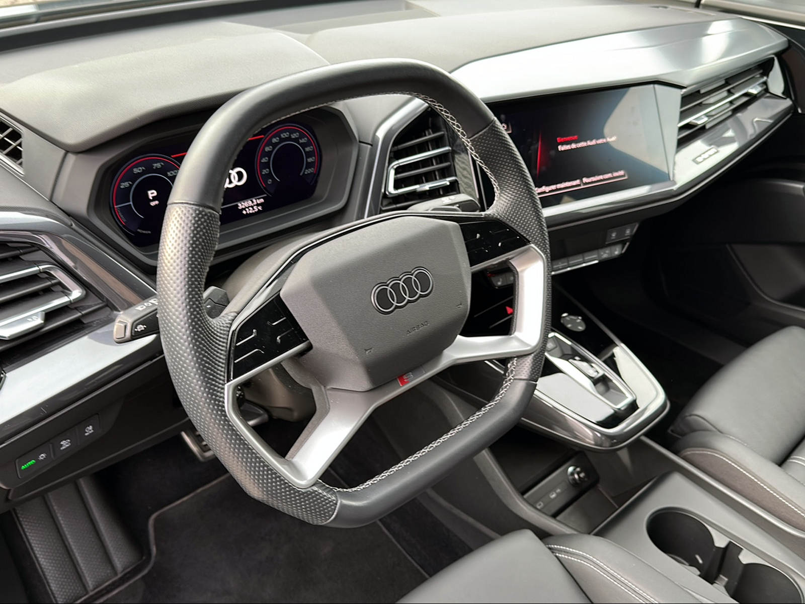 AUDI Q4 Sportback e-tron 50 quattro-image-2