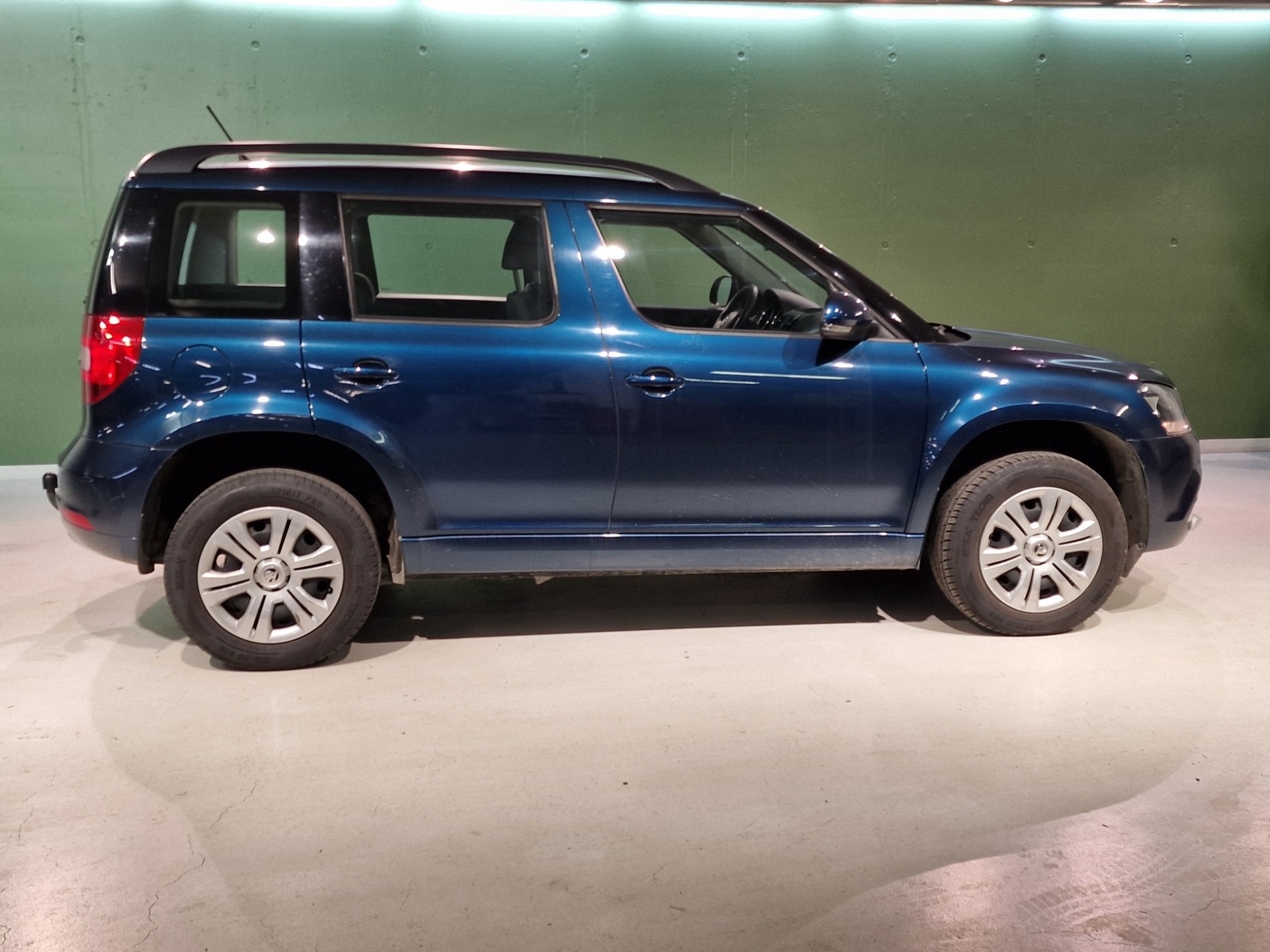 SKODA Yeti 2.0 TDI Active Outdoor 4x4-image-3