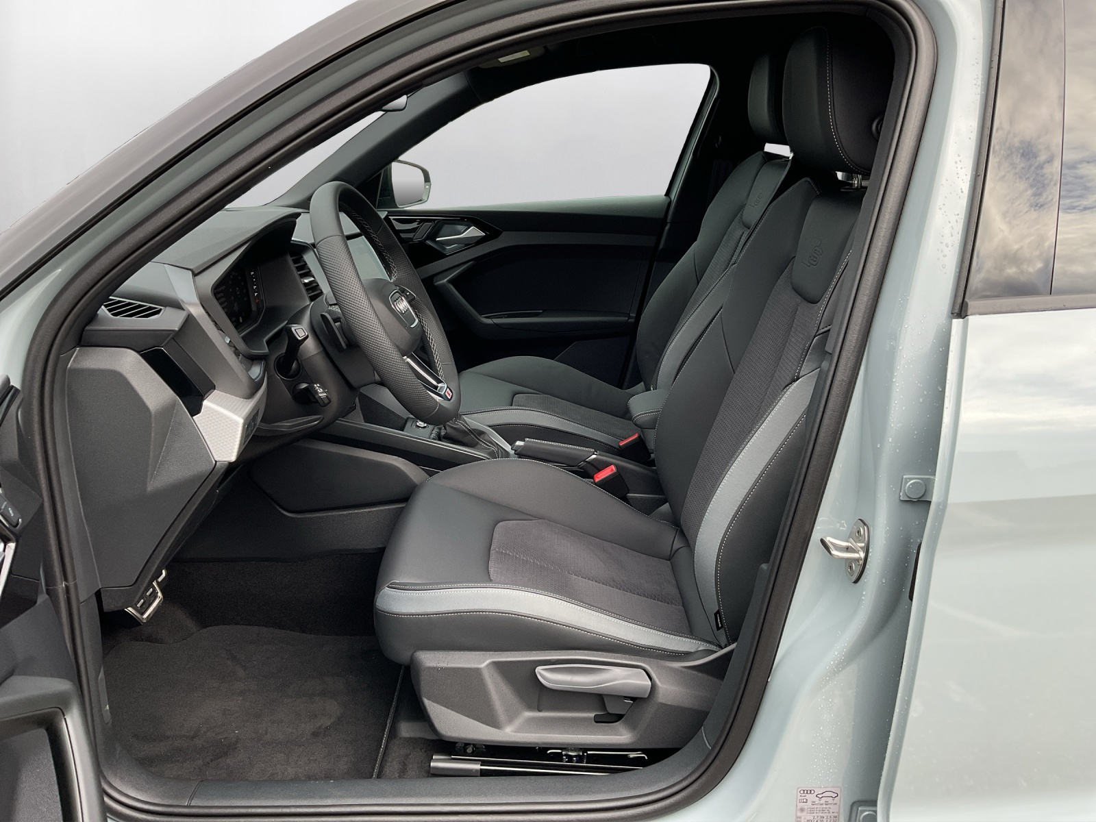 AUDI A1 Sportback 35 TFSI S Line S-tronic-image-9