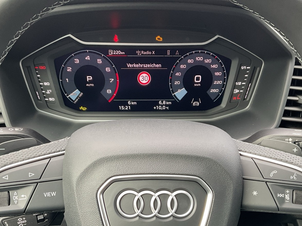 AUDI A1 Sportback 35 TFSI S Line S-tronic-image-7