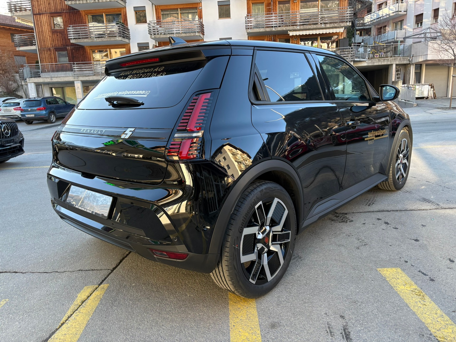 RENAULT R5 E-Tech CR 52kWh Techno-showroom-element-2