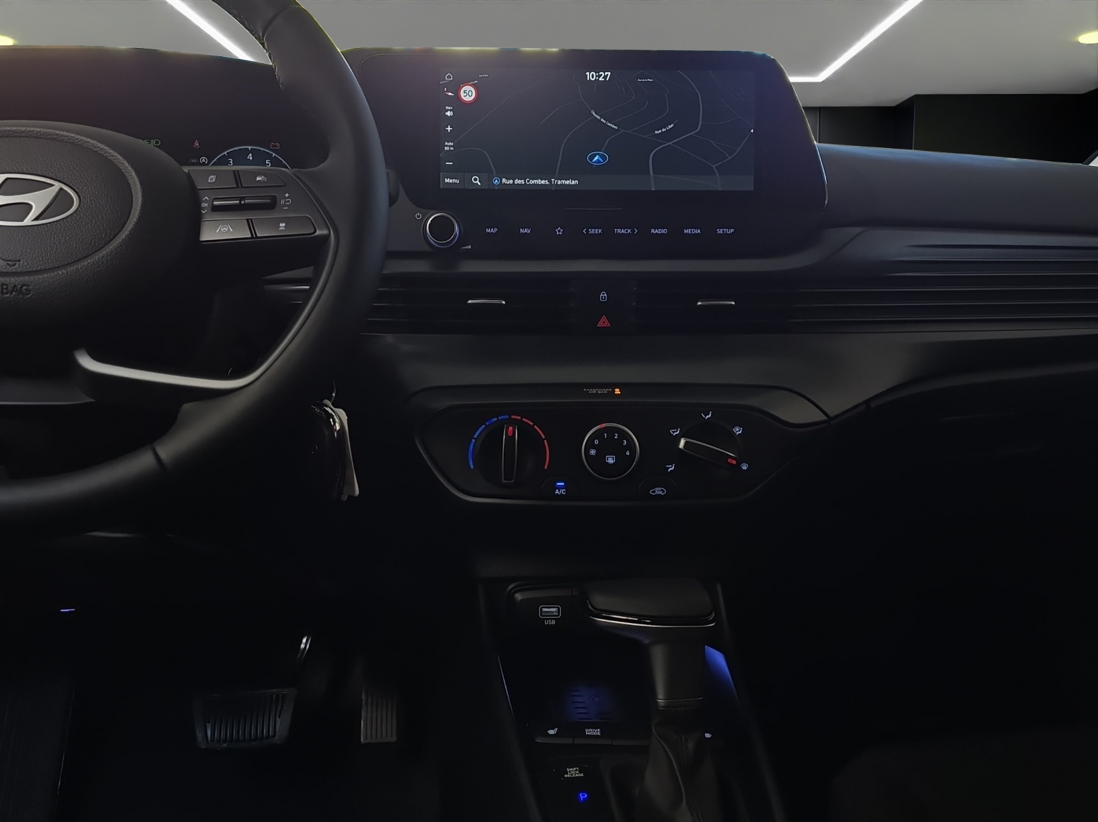 HYUNDAI i20 1.0 T-GDi Amplia DCT-image-8